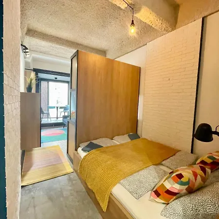 Inbp109 Loft I Free Parking I Self Check-in Budapest